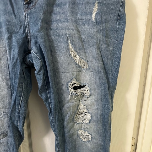 Lucky Brand Cropped Jeans - Picture 3 of 6